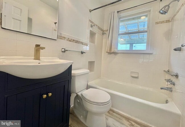 Building Photo - 8614 Ridge Rd