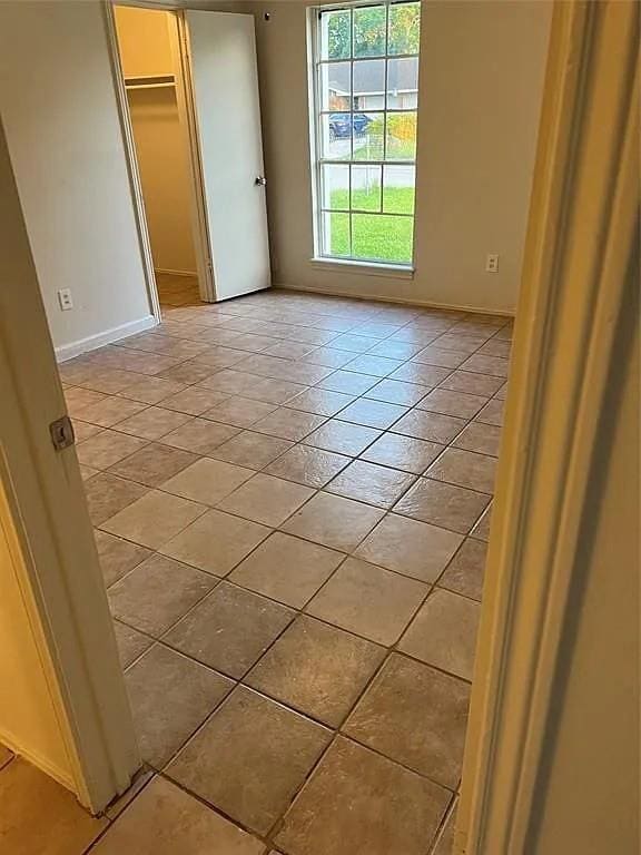 Building Photo - 4006 Heatherbrook Dr
