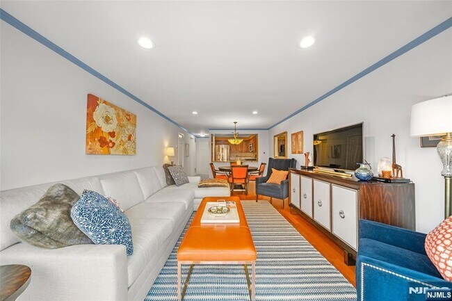 Building Photo - 303 Ellery Ct