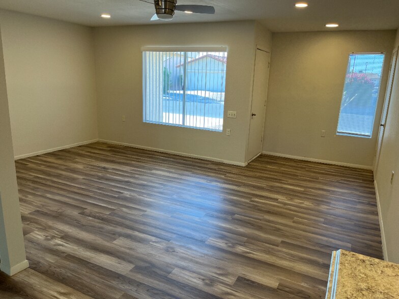 Building Photo - 735 Leisure World