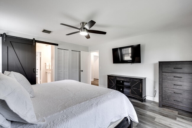 Building Photo - 13155 Chadwick Ct