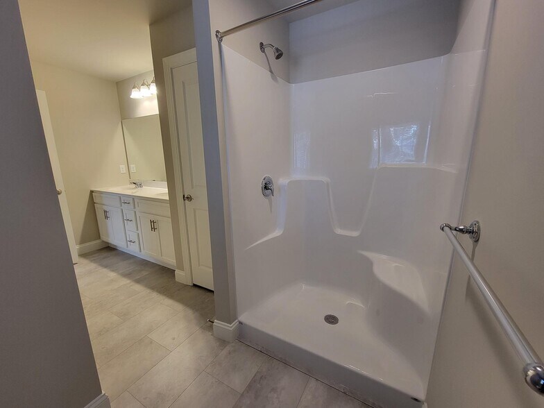 Building Photo - 205 Sage Blvd