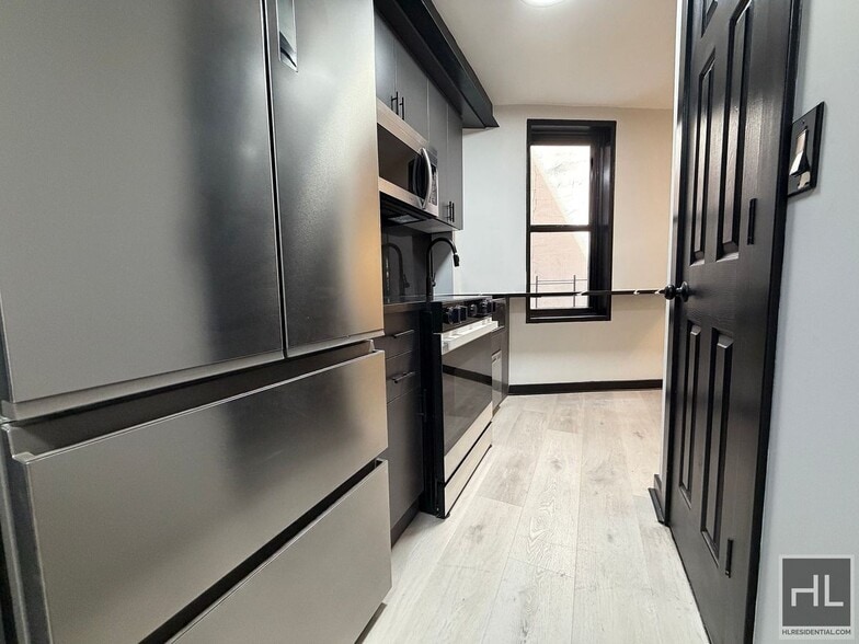 Building Photo - East 58th Street