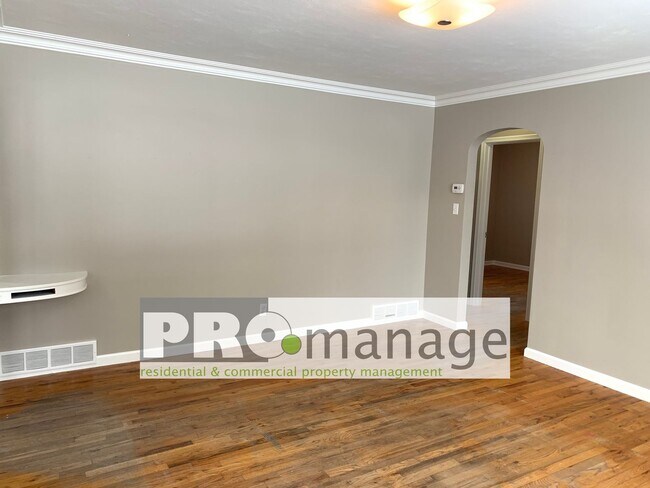 Building Photo - 4 Bed, 2 Bath Home w/ 1 Car Garage - Idaho Falls