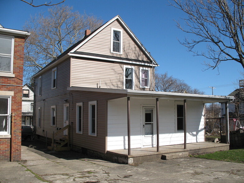 1st floor rear - 545 E. 22nd St.