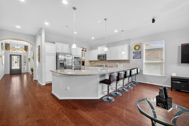 Building Photo - 13935 Manobrook Ct