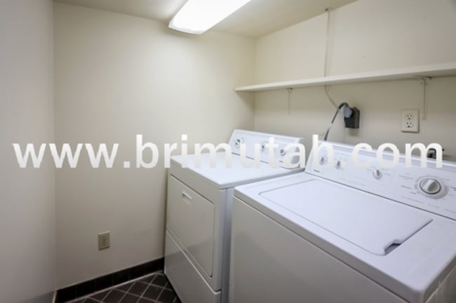 Building Photo - 462 S 1100 E
