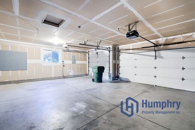 Building Photo - Charming home minutes from Settler's Park
