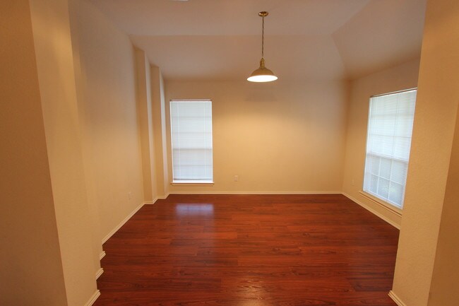 Dining Room - 15618 Poynette Pl