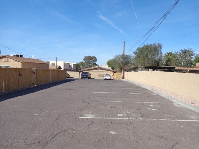 Building Photo - Papago Square