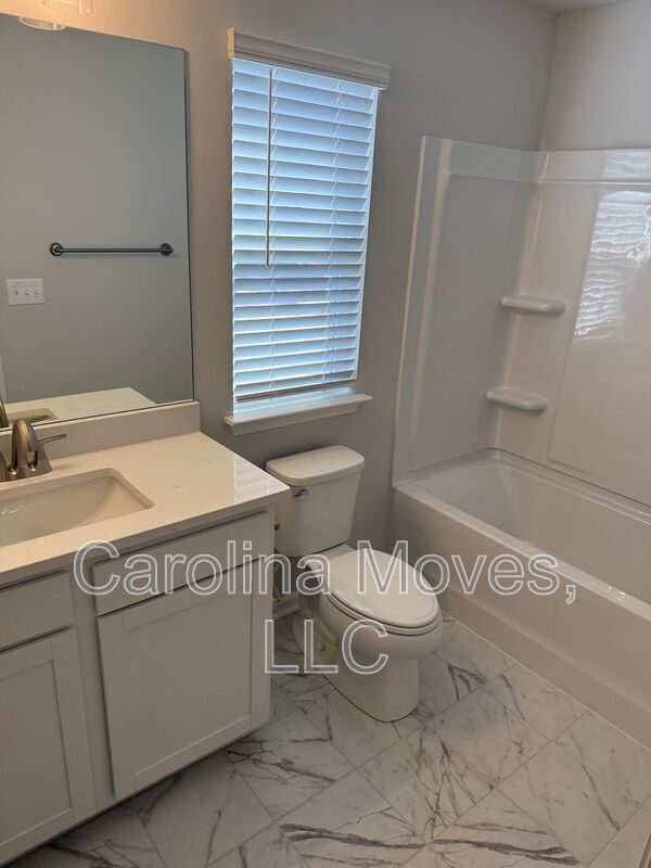 Building Photo - 11 Limestone Wy