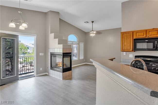 Building Photo - 3520 Glorious Iris Pl