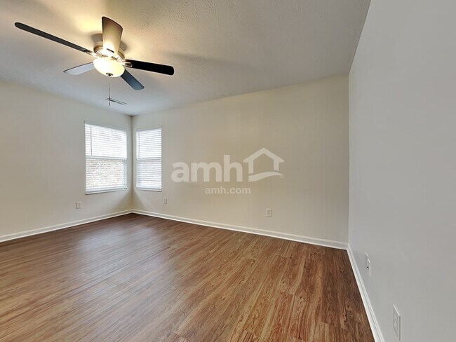 Building Photo - 2555 Samantha Dr