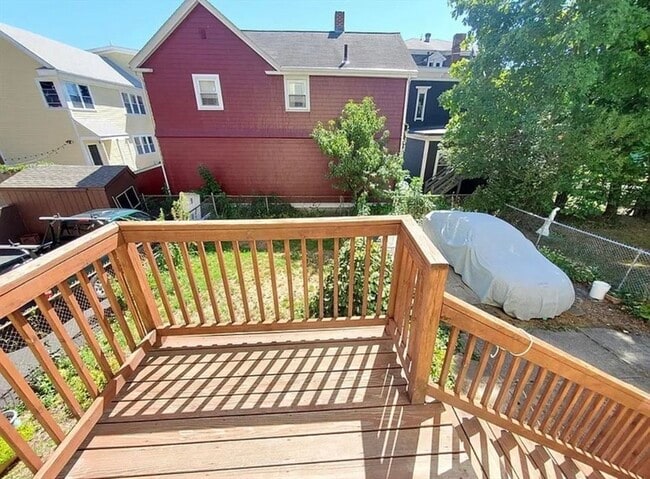 Building Photo - 32 Claremon St