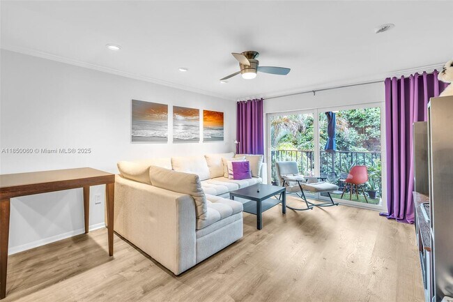 Building Photo - 805 W Oakland Park Blvd