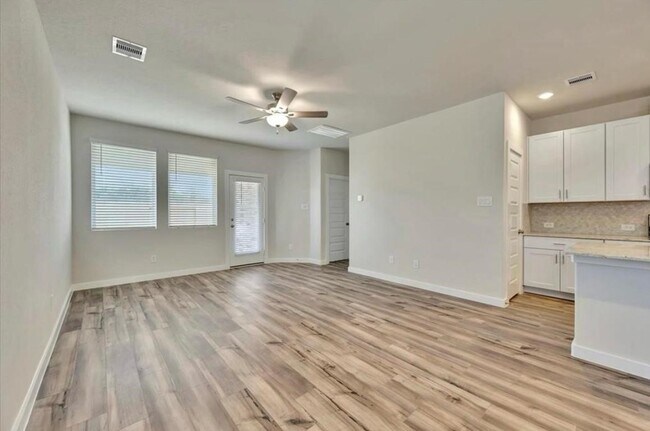 Building Photo - 9848 Sweet Flag Ct