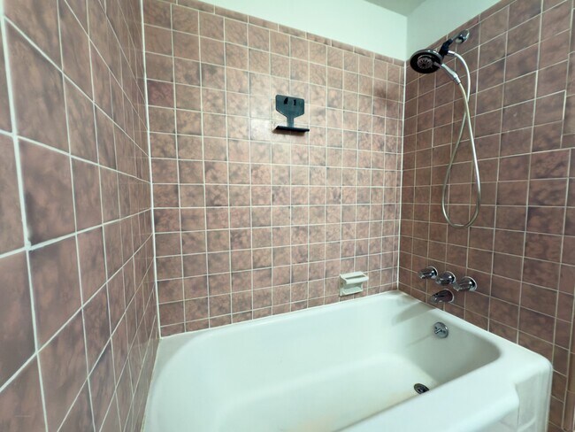 Building Photo - 4745 Warm Springs Rd