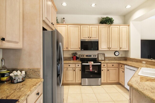 Building Photo - 2771 Twin Oaks Way