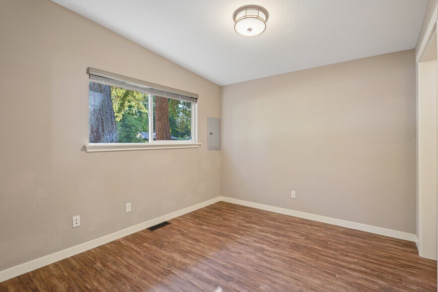 Building Photo - 9015 171st Ave NE