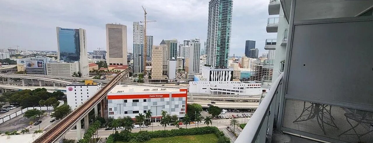 Building Photo - 90 SW 3rd St