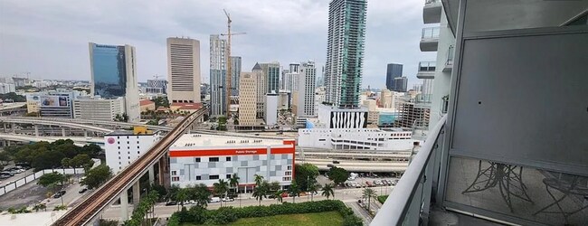 Building Photo - 90 SW 3rd St