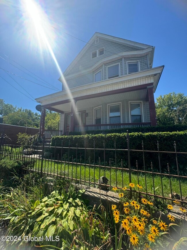 Building Photo - 776 Pawling Ave