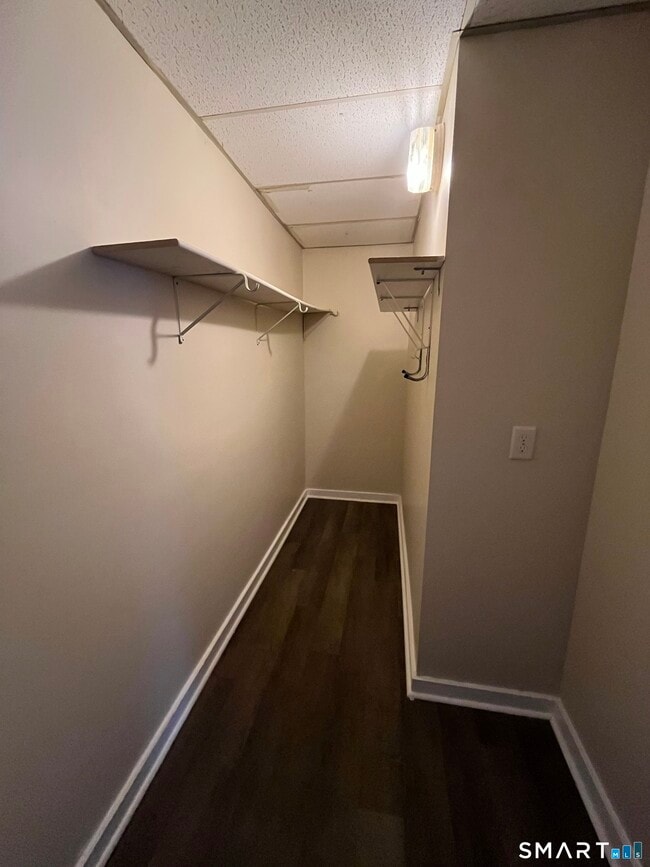 Building Photo - 33 Dewey St