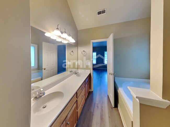 Building Photo - 1835 Oreilly Cir