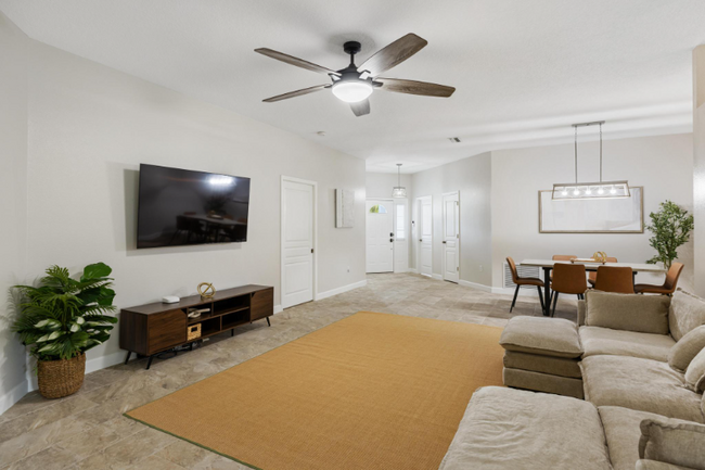 Building Photo - 4360 Iola Dr