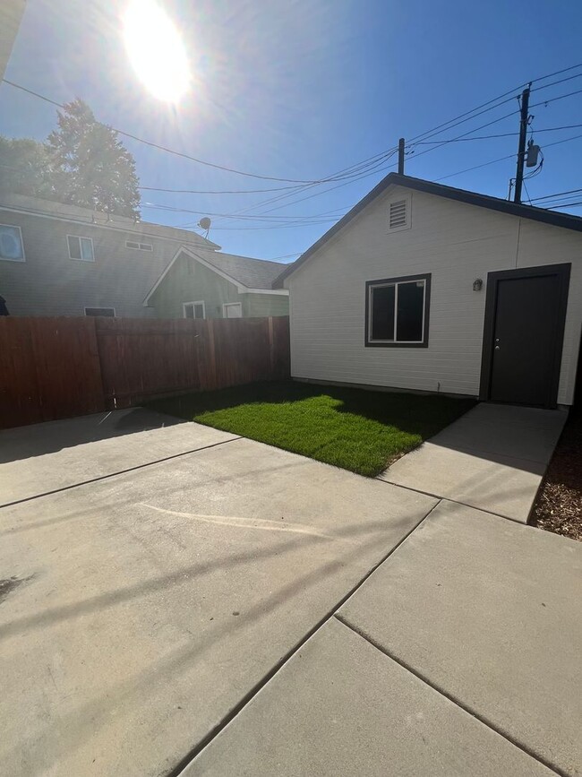 Building Photo - JUST REDUCED: Charming Craftsman Bungalow ...