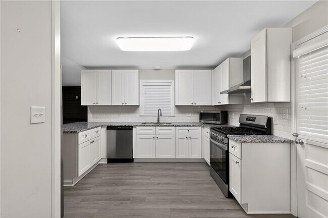 Building Photo - 147 Hermer Cir NW