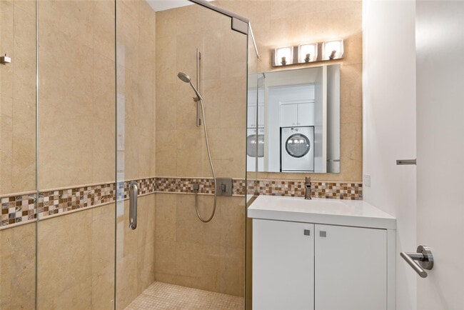 Building Photo - 500 Isle of Capri Dr