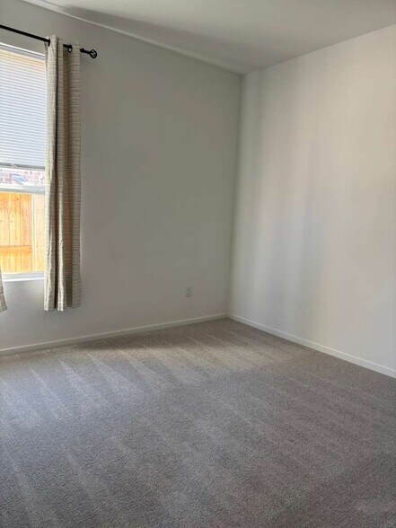 Building Photo - 6714 Violet Clover Ave