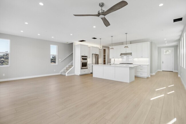Primary Photo - 2954 Copley Ave