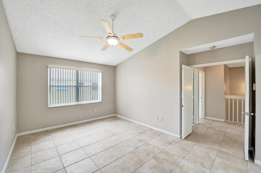 Building Photo - 1365 NW 154th Ln