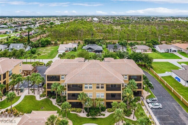 Building Photo - 3728 Agualinda Blvd