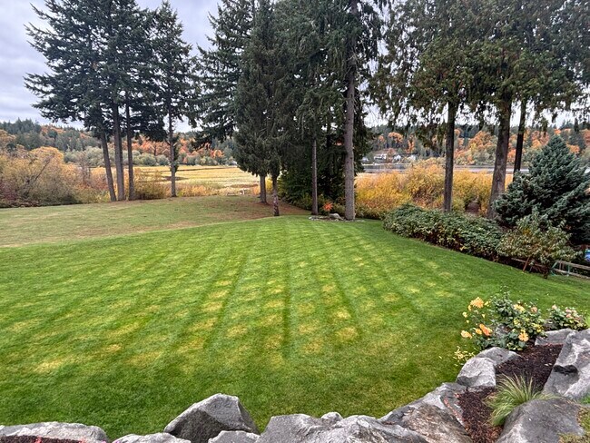 Building Photo - 8582 Long Lake Rd SE