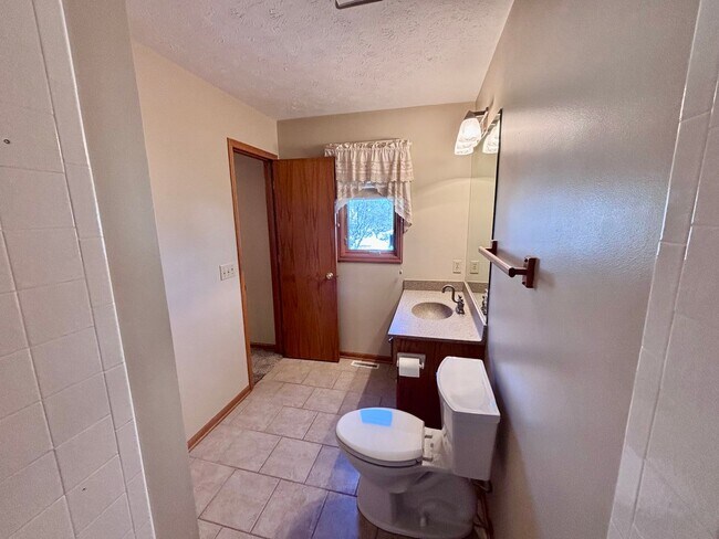 Building Photo - 16306 Lafayette Ave