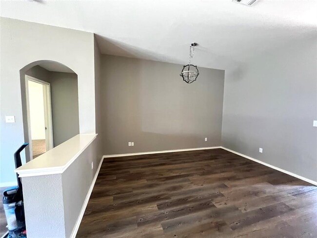 Building Photo - 15053 Babbling Brook Dr