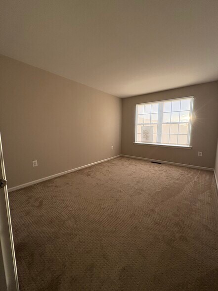 Building Photo - 906 Blue Meadow Dr