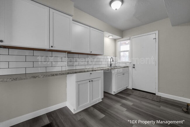 Building Photo - 97 N Waverly St