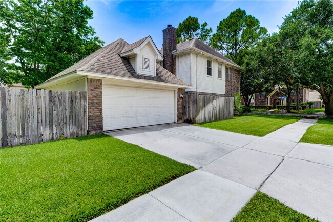 Building Photo - 2338 Bent River Dr