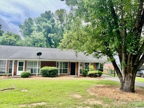 Building Photo - Stonecreek Drive #9 &amp;11