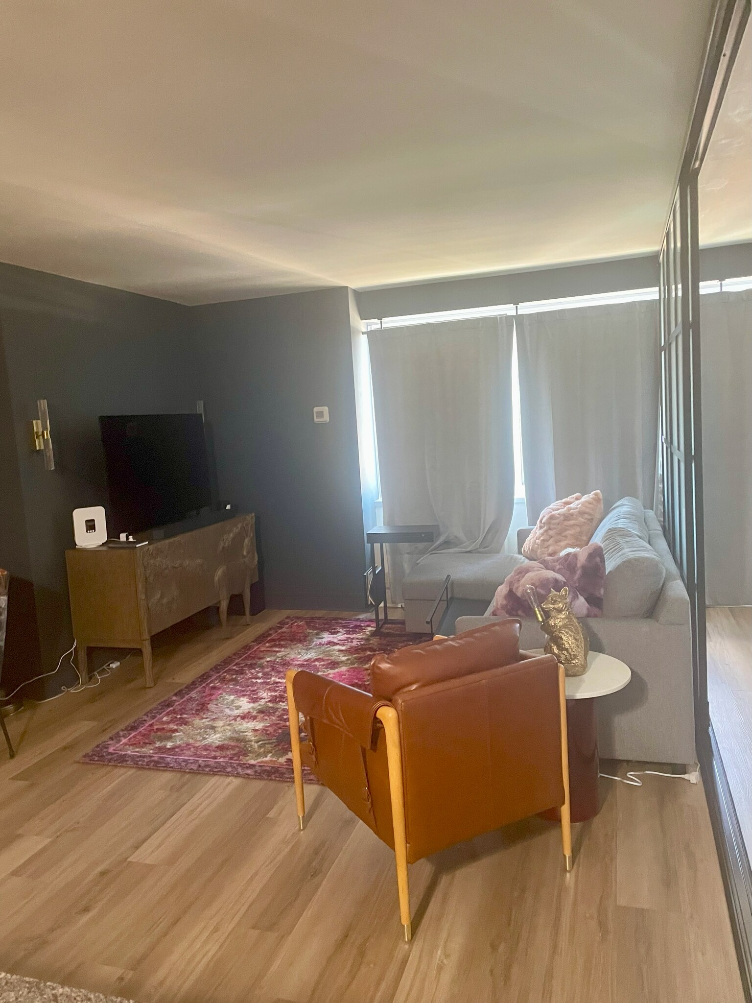 Living Area - 800 4th St SW