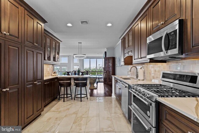 Building Photo - 543 Bridgeview Dr