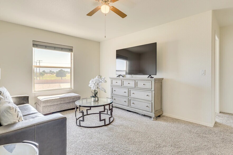 Building Photo - 1432 Tingley Dr