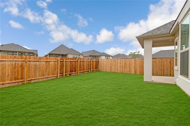 Building Photo - 205 Rosebush Dr