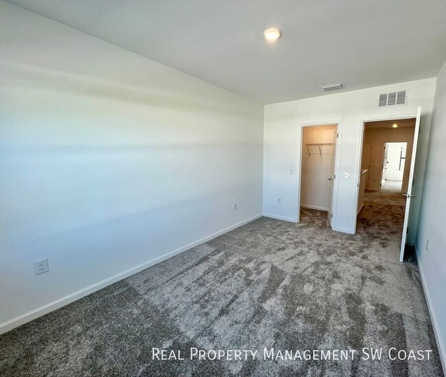 Building Photo - 27851 Solis Grande Dr