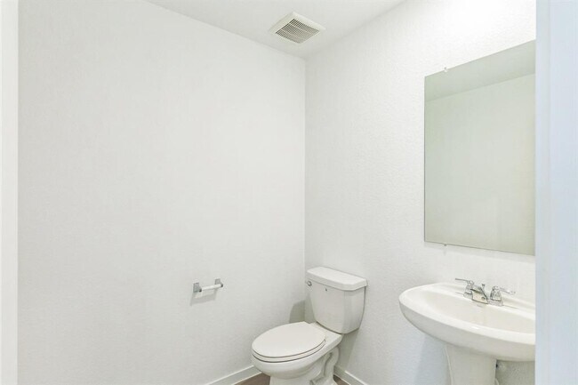 Building Photo - 28826 Texas Sparrow Ln
