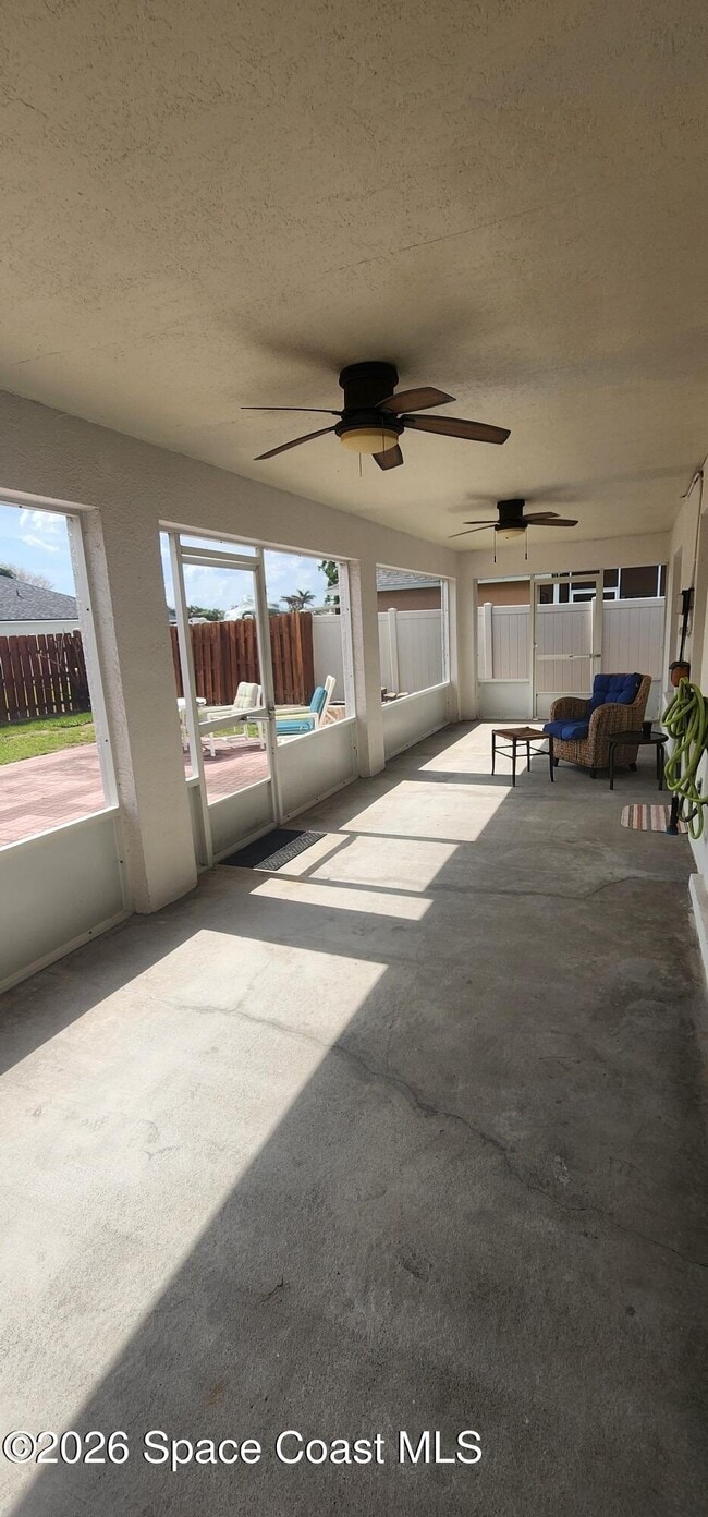 Building Photo - 3800 Sunbeam Ct